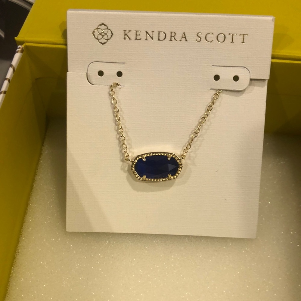 Kendra Scott necklace
